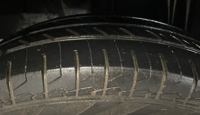 2019 Renault TRIBER RXZ, Petrol, Manual, 34,499 km, Right Rear Tyre Tread