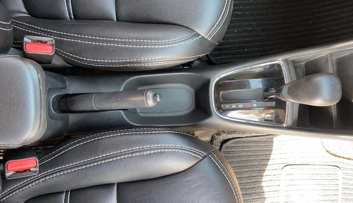 2021 Honda Amaze 1.5L I-DTEC VX CVT, Diesel, Automatic, 1,01,137 km, Gear Lever