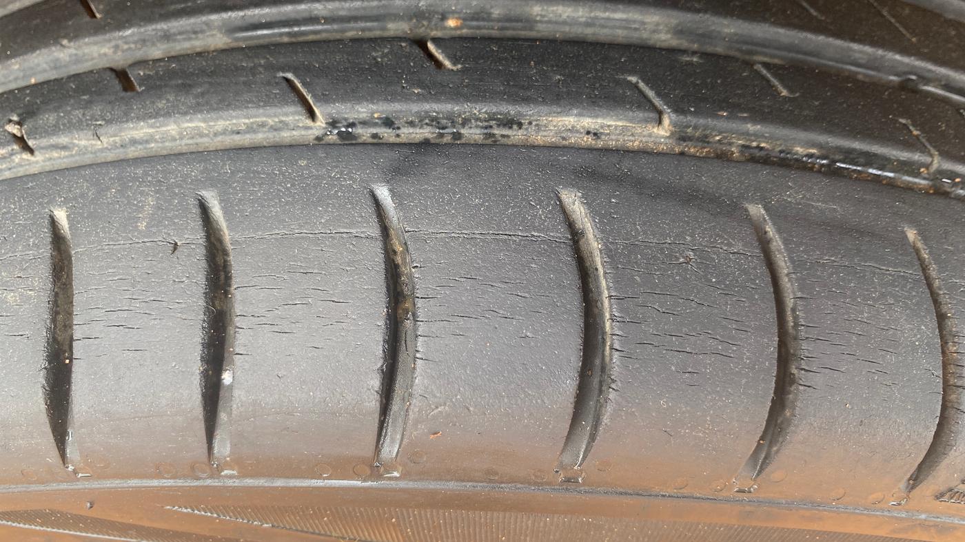 2016 Maruti Wagon R 1.0 VXI, Petrol, Manual, 63,740 km, Right Front Tyre Tread