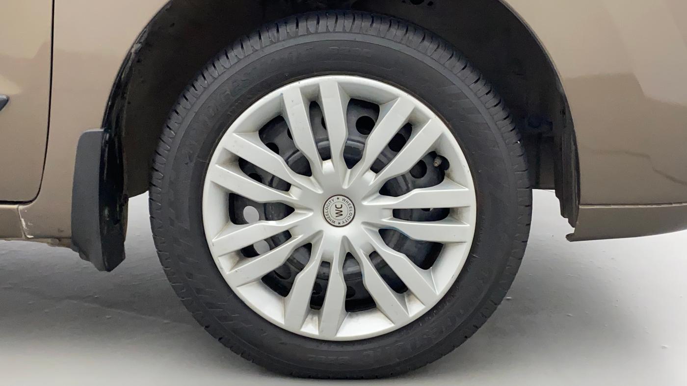 2012 Maruti Wagon R 1.0 VXI, Petrol, Manual, 1,15,662 km, Right Front Wheel