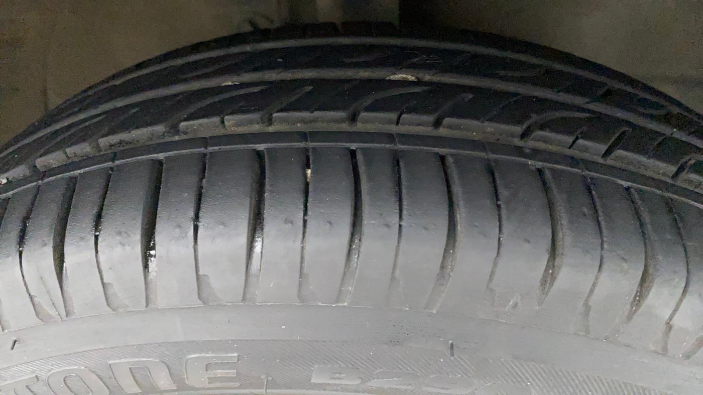 2012 Maruti Wagon R 1.0 VXI, Petrol, Manual, 1,15,662 km, Right Front Tyre Tread