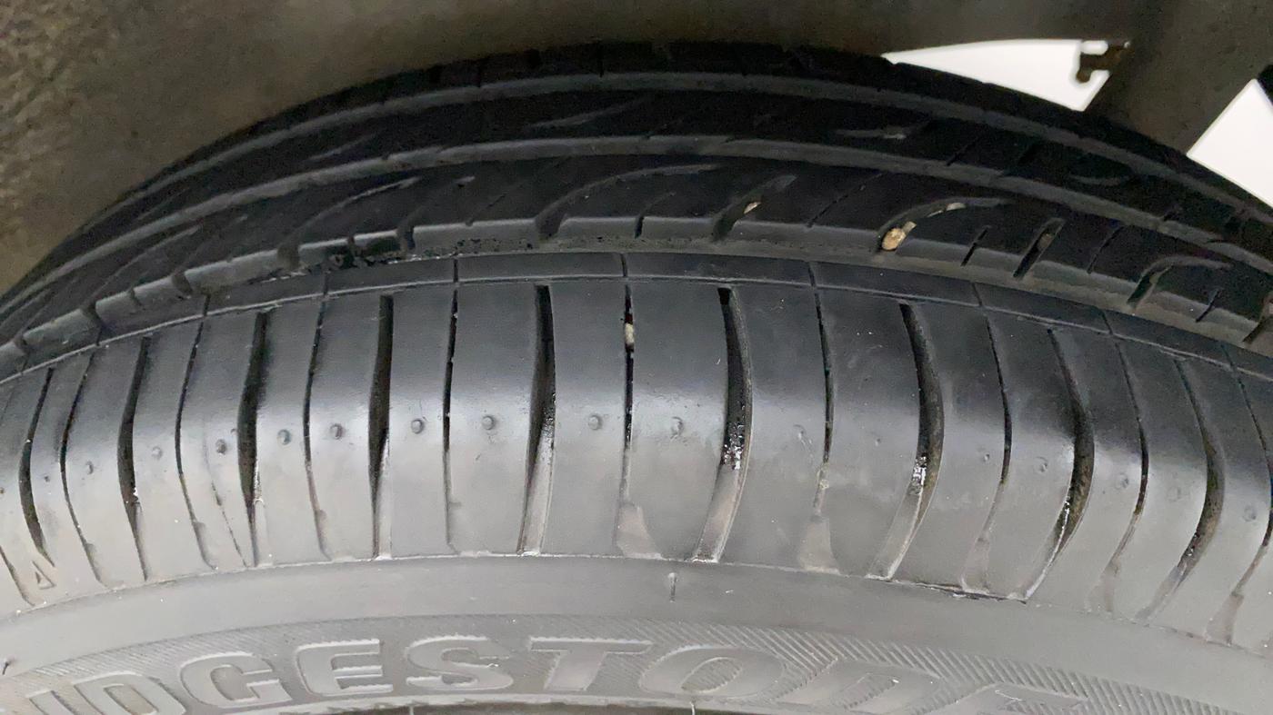 2012 Maruti Wagon R 1.0 VXI, Petrol, Manual, 1,15,662 km, Left Rear Tyre Tread