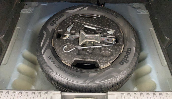 2016 Maruti Vitara Brezza ZDI, Diesel, Manual, 52,772 km, Spare Tyre