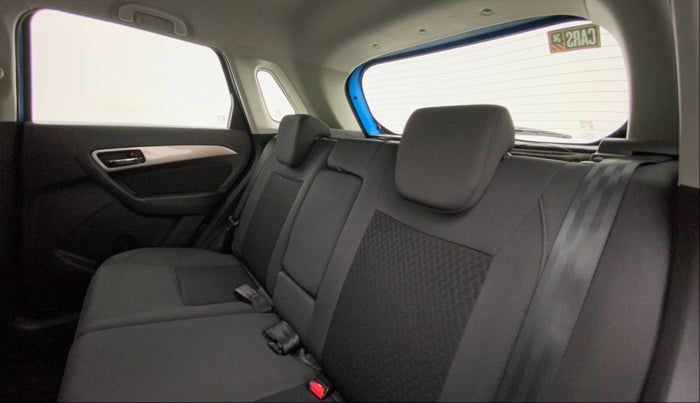 2016 Maruti Vitara Brezza ZDI, Diesel, Manual, 52,772 km, Right Side Rear Door Cabin