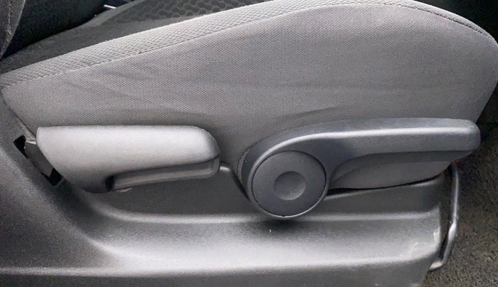 2016 Maruti Vitara Brezza ZDI, Diesel, Manual, 52,772 km, Driver Side Adjustment Panel