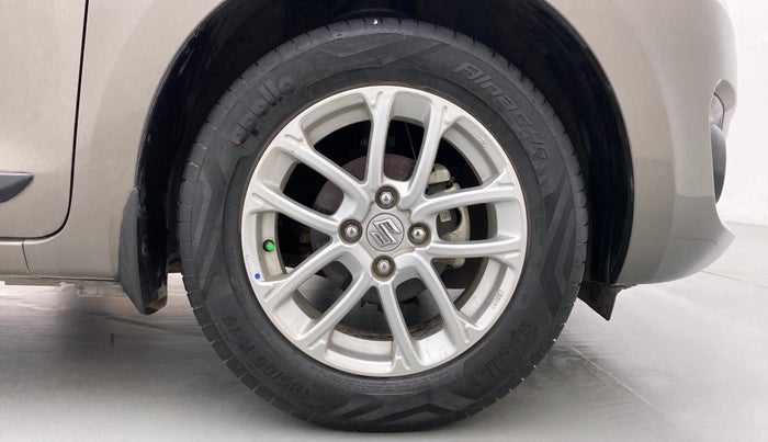 2018 Maruti Swift ZXI, Petrol, Manual, 36,509 km, Right Front Wheel