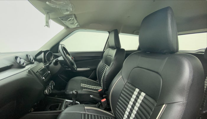 2018 Maruti Swift ZXI, Petrol, Manual, 36,509 km, Right Side Front Door Cabin