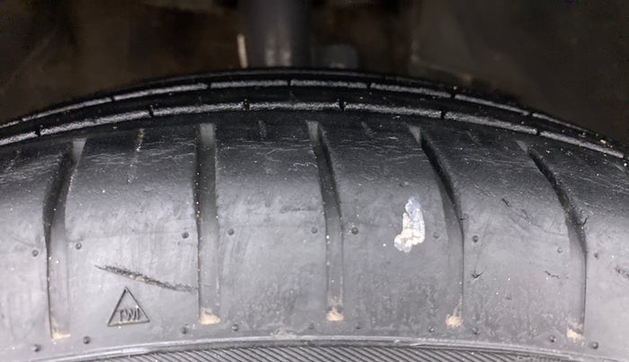 2018 Maruti Swift ZXI, Petrol, Manual, 36,509 km, Right Front Tyre Tread