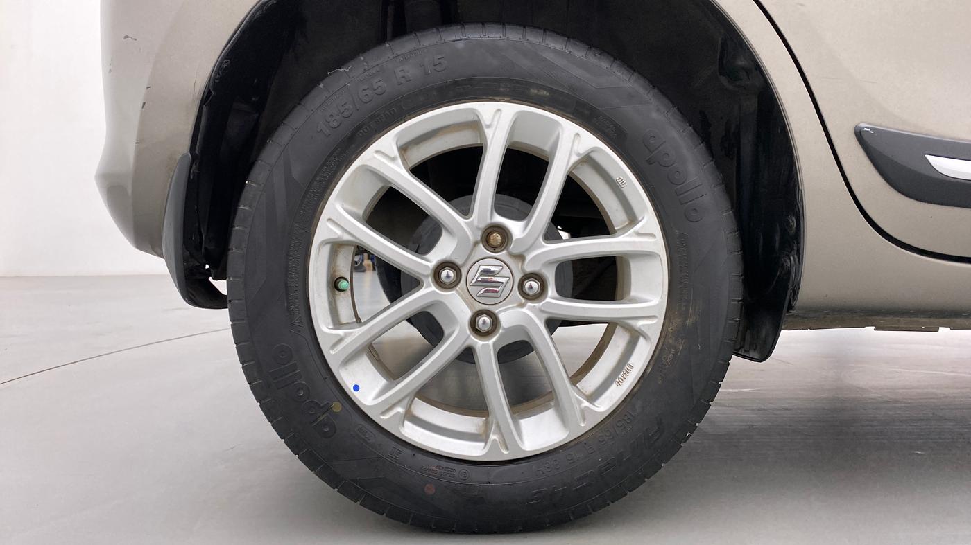 2018 Maruti Swift ZXI, Petrol, Manual, 36,509 km, Right Rear Wheel