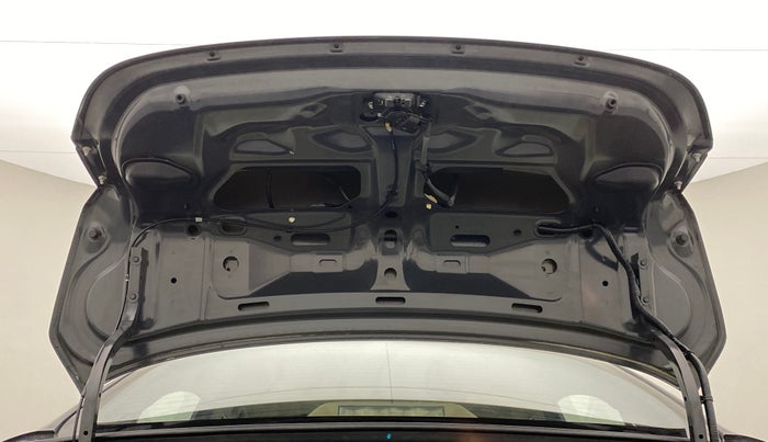 2016 Maruti Ciaz ZXI, Petrol, Manual, 90,894 km, Boot Door Open