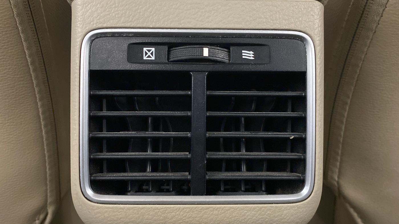 2016 Maruti Ciaz ZXI, Petrol, Manual, 90,894 km, Rear AC Vents