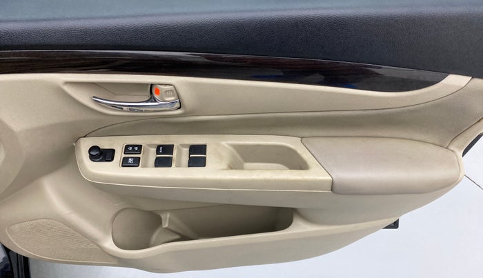 2016 Maruti Ciaz ZXI, Petrol, Manual, 90,894 km, Driver Side Door Panels Control