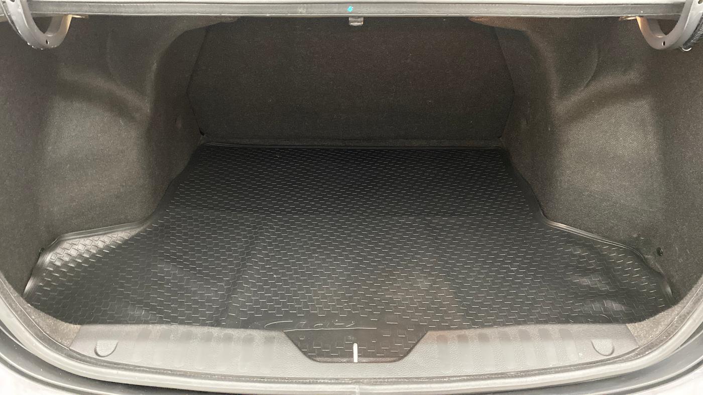 2016 Maruti Ciaz ZXI, Petrol, Manual, 90,894 km, Boot Inside