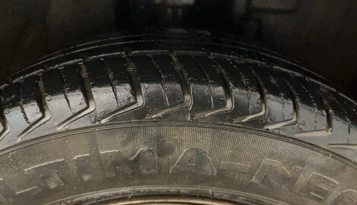 2018 Datsun Redi Go A, Petrol, Manual, 38,074 km, Right Front Tyre Tread