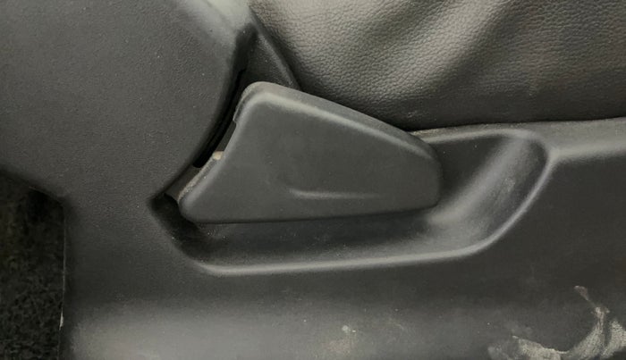 2018 Datsun Redi Go A, Petrol, Manual, 38,074 km, Driver Side Adjustment Panel
