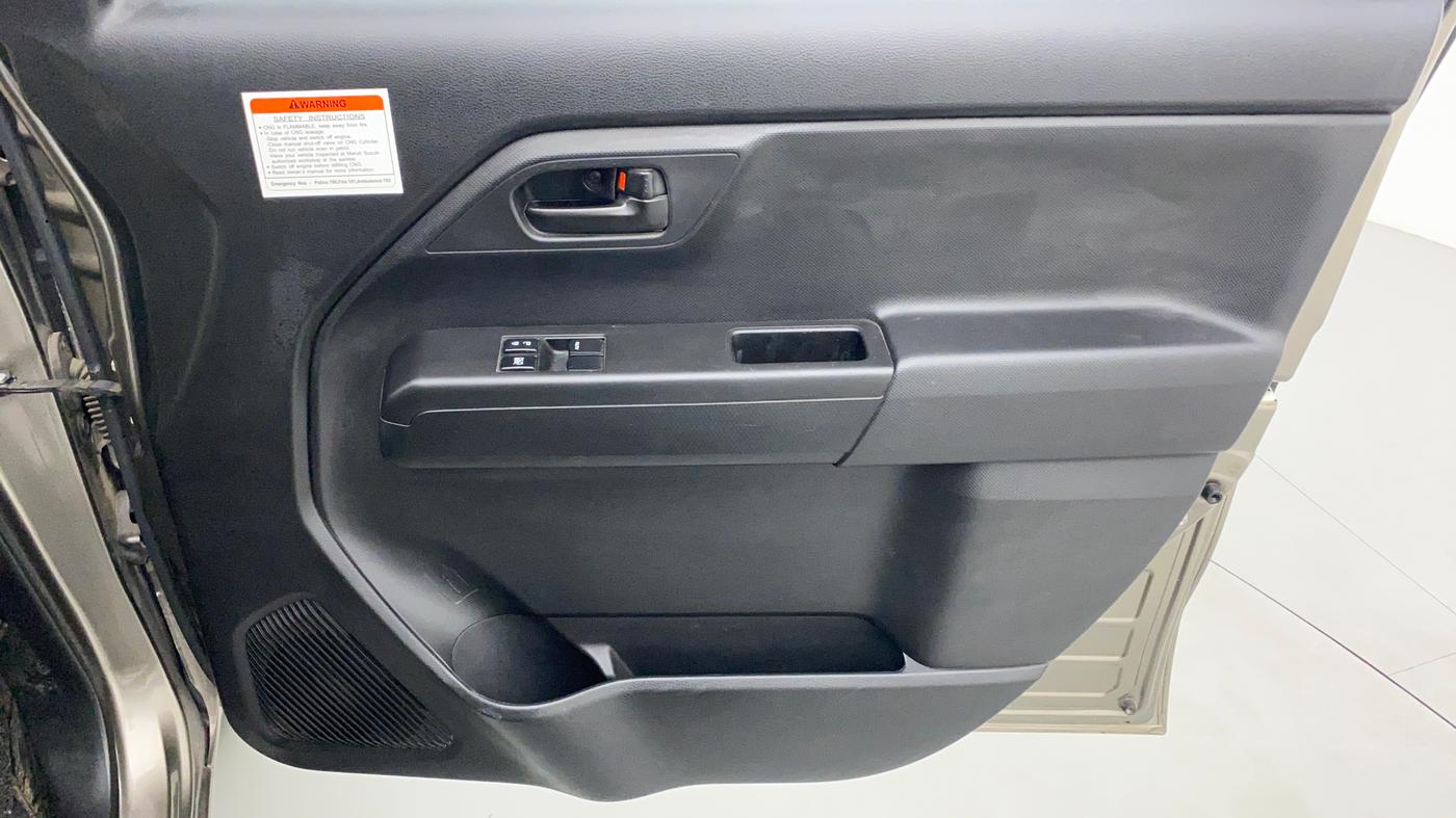 2021 Maruti New Wagon-R LXI CNG 1.0 L, CNG, Manual, 56,074 km, Driver Side Door Panels Control