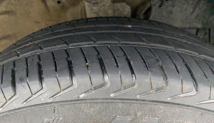 2021 Maruti New Wagon-R LXI CNG 1.0 L, CNG, Manual, 56,074 km, Right Front Tyre Tread
