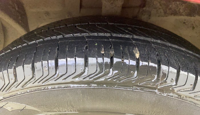2019 Ford Figo Aspire TREND PLUS 1.2 PETROL, Petrol, Manual, 81,518 km, Left Front Tyre Tread