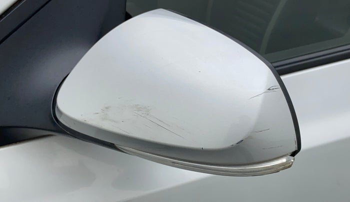 2017 Hyundai Grand i10 SPORTZ (O) 1.2 KAPPA VTVT, Petrol, Manual, 14,990 km, Left rear-view mirror - Indicator light has minor damage