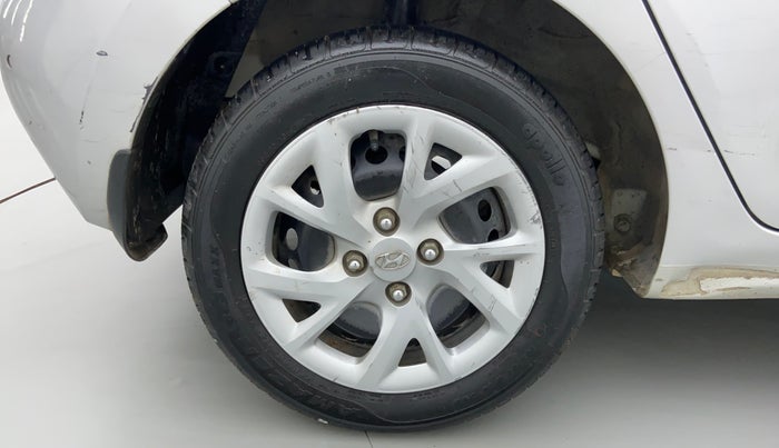 2017 Hyundai Grand i10 SPORTZ (O) 1.2 KAPPA VTVT, Petrol, Manual, 14,990 km, Right Rear Wheel