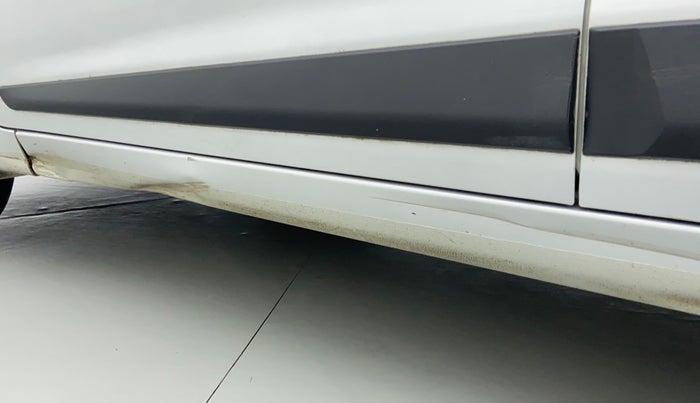 2017 Hyundai Grand i10 SPORTZ (O) 1.2 KAPPA VTVT, Petrol, Manual, 14,990 km, Left running board - Slightly dented