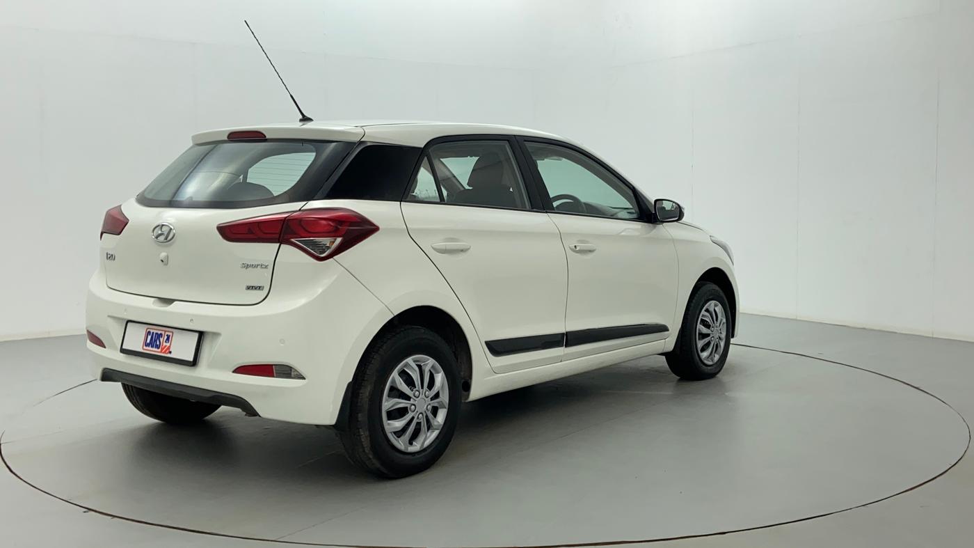 2016 Hyundai Elite i20 Sportz 1.2 VTVT MT, Petrol, Manual, 24,365 km, Right Back Diagonal (45- Degree) View