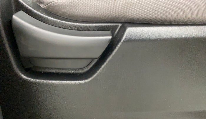 2018 Mahindra Scorpio S5 2WD, Diesel, Manual, 35,284 km, Driver Side Adjustment Panel