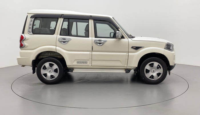 2018 Mahindra Scorpio S5 2WD, Diesel, Manual, 35,284 km, Right Side View