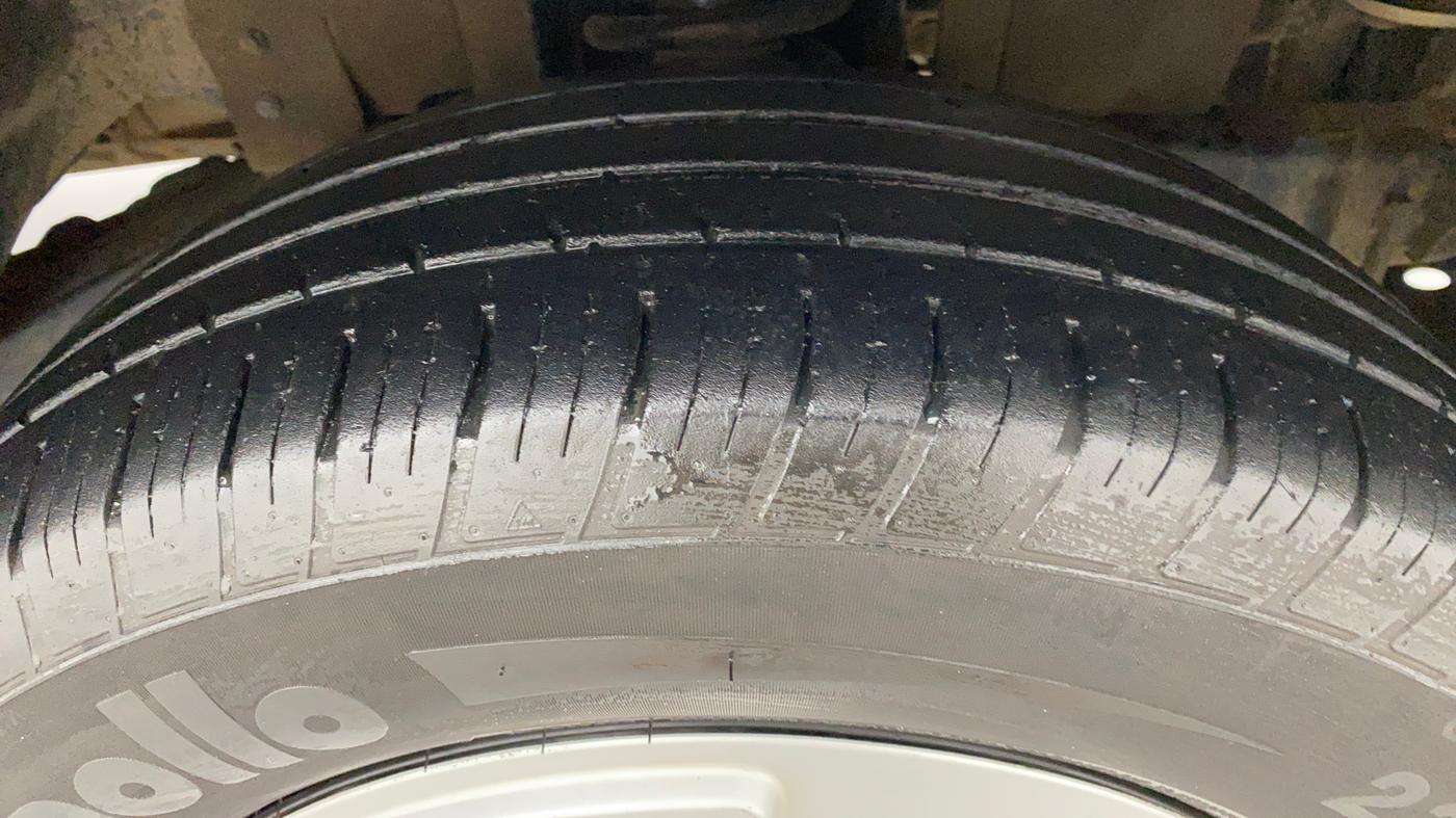 2018 Mahindra Scorpio S5 2WD, Diesel, Manual, 35,284 km, Right Front Tyre Tread