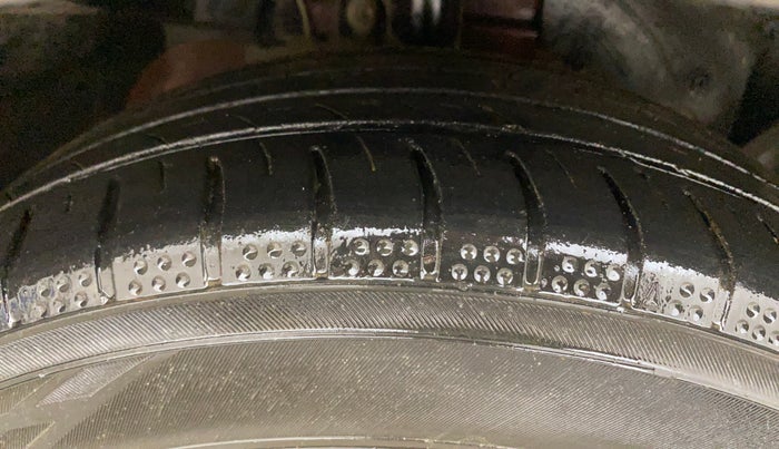 2018 Ford FREESTYLE TITANIUM PLUS 1.2 PETROL, Petrol, Manual, 67,168 km, Right Front Tyre Tread