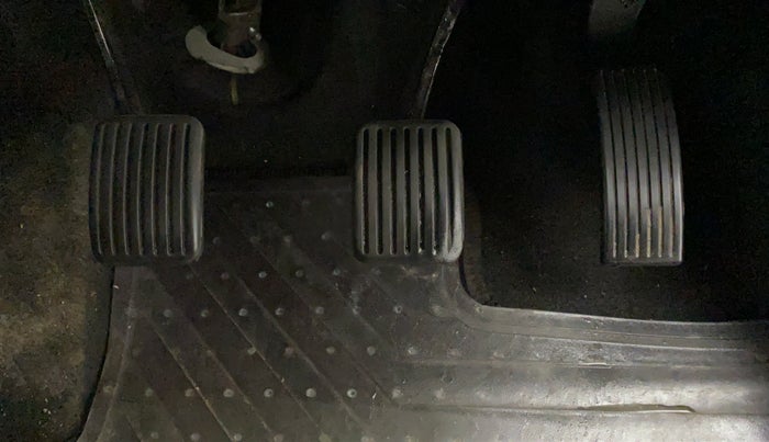 2022 Hyundai AURA S 1.2 CNG, CNG, Manual, 29,913 km, Pedals