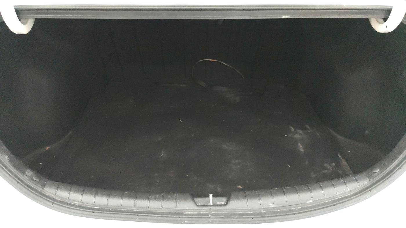 2017 Hyundai Verna 1.6 CRDI SX + AT, Diesel, Automatic, 84,157 km, Boot Inside