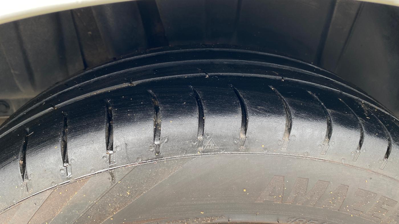 2022 Maruti Ertiga VXI SHVS, CNG, Manual, 84,549 km, Right Rear Tyre Tread