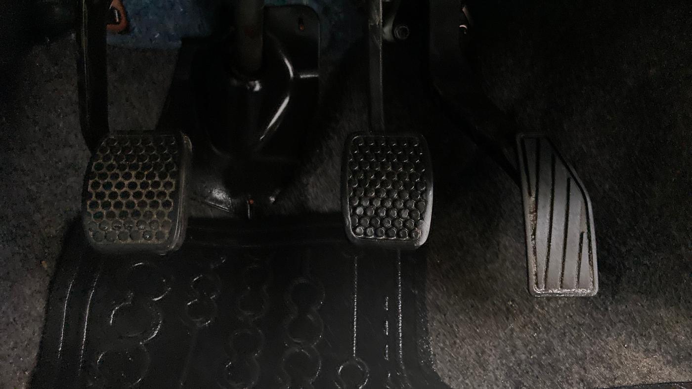 2018 Maruti Alto 800 LXI, Petrol, Manual, 20,315 km, Pedals