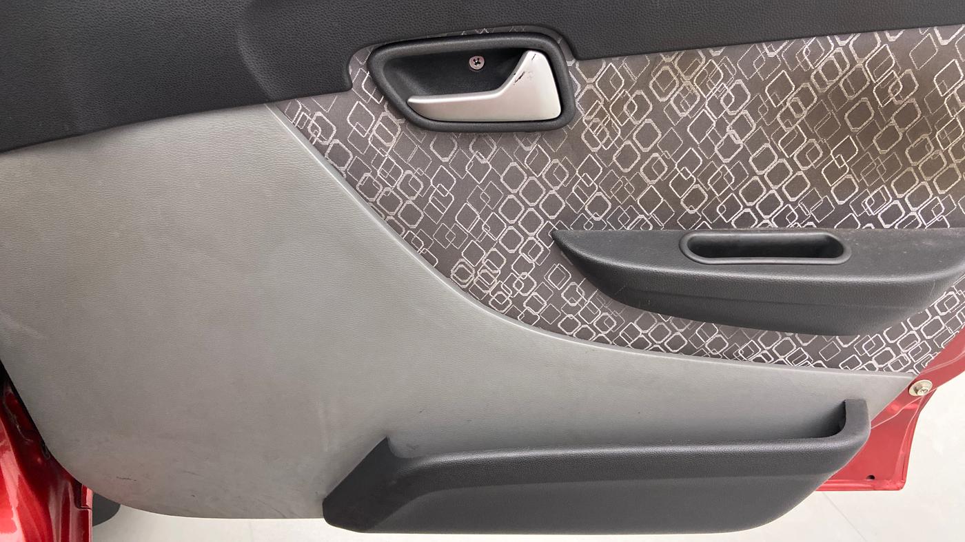 2018 Maruti Alto 800 LXI, Petrol, Manual, 20,315 km, Driver Side Door Panels Control