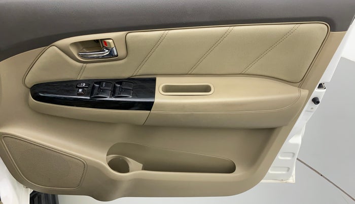 2013 Toyota Fortuner 3.0 AT 4X2, Diesel, Automatic, 82,426 km, Driver Side Door Panels Control