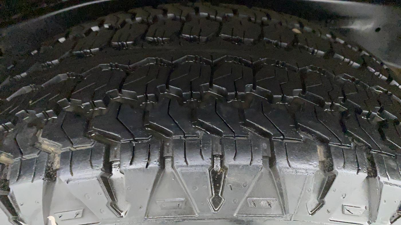 2013 Toyota Fortuner 3.0 AT 4X2, Diesel, Automatic, 82,426 km, Right Rear Tyre Tread