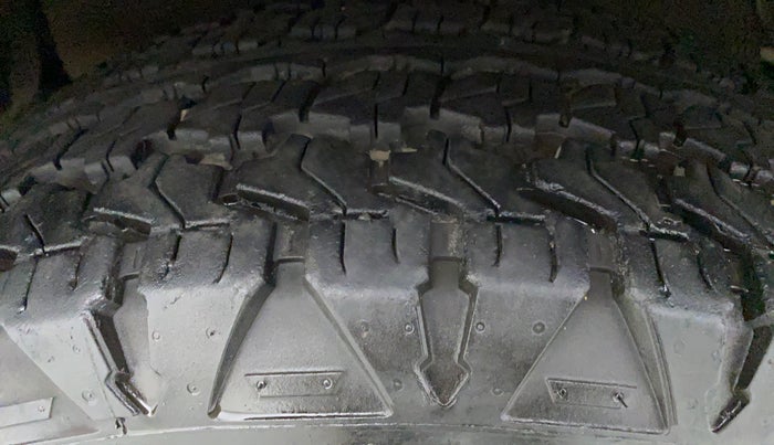 2013 Toyota Fortuner 3.0 AT 4X2, Diesel, Automatic, 82,426 km, Left Front Tyre Tread