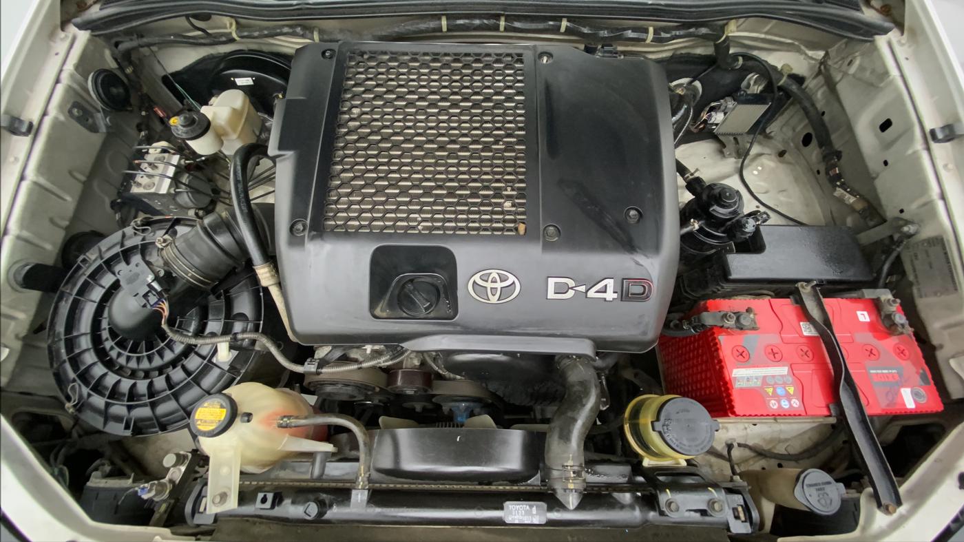 2013 Toyota Fortuner 3.0 AT 4X2, Diesel, Automatic, 82,426 km, Open Bonet
