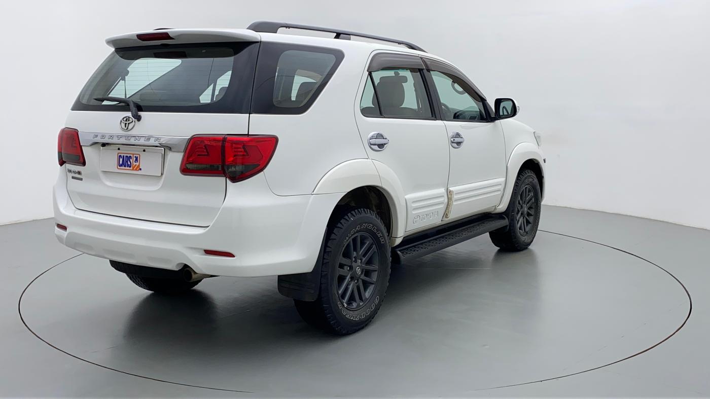 2013 Toyota Fortuner 3.0 AT 4X2, Diesel, Automatic, 82,426 km, Right Back Diagonal