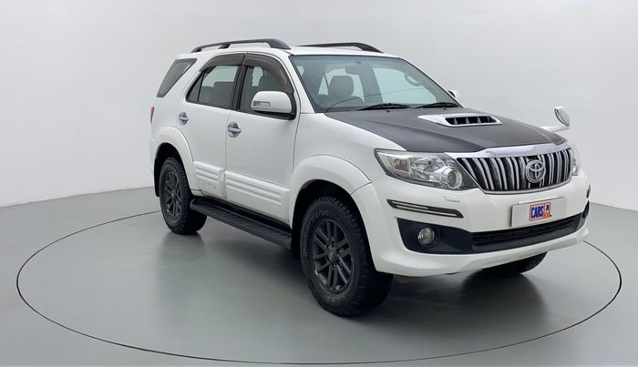2013 Toyota Fortuner 3.0 AT 4X2, Diesel, Automatic, 82,426 km, Right Front Diagonal