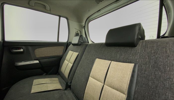 2015 Maruti Wagon R 1.0 VXI, Petrol, Manual, 66,110 km, Right Side Rear Door Cabin
