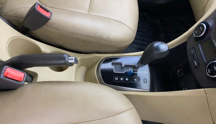 2016 Hyundai Verna 1.6 VTVT SX AT, Petrol, Automatic, 75,781 km, Gear Lever