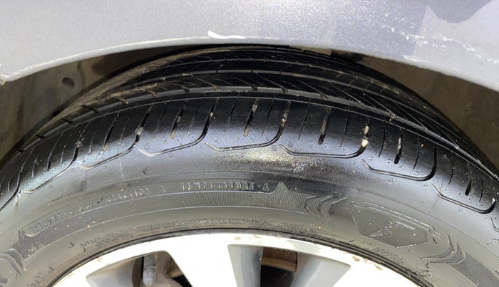 2016 Hyundai Verna 1.6 VTVT SX AT, Petrol, Automatic, 75,781 km, Left Front Tyre Tread