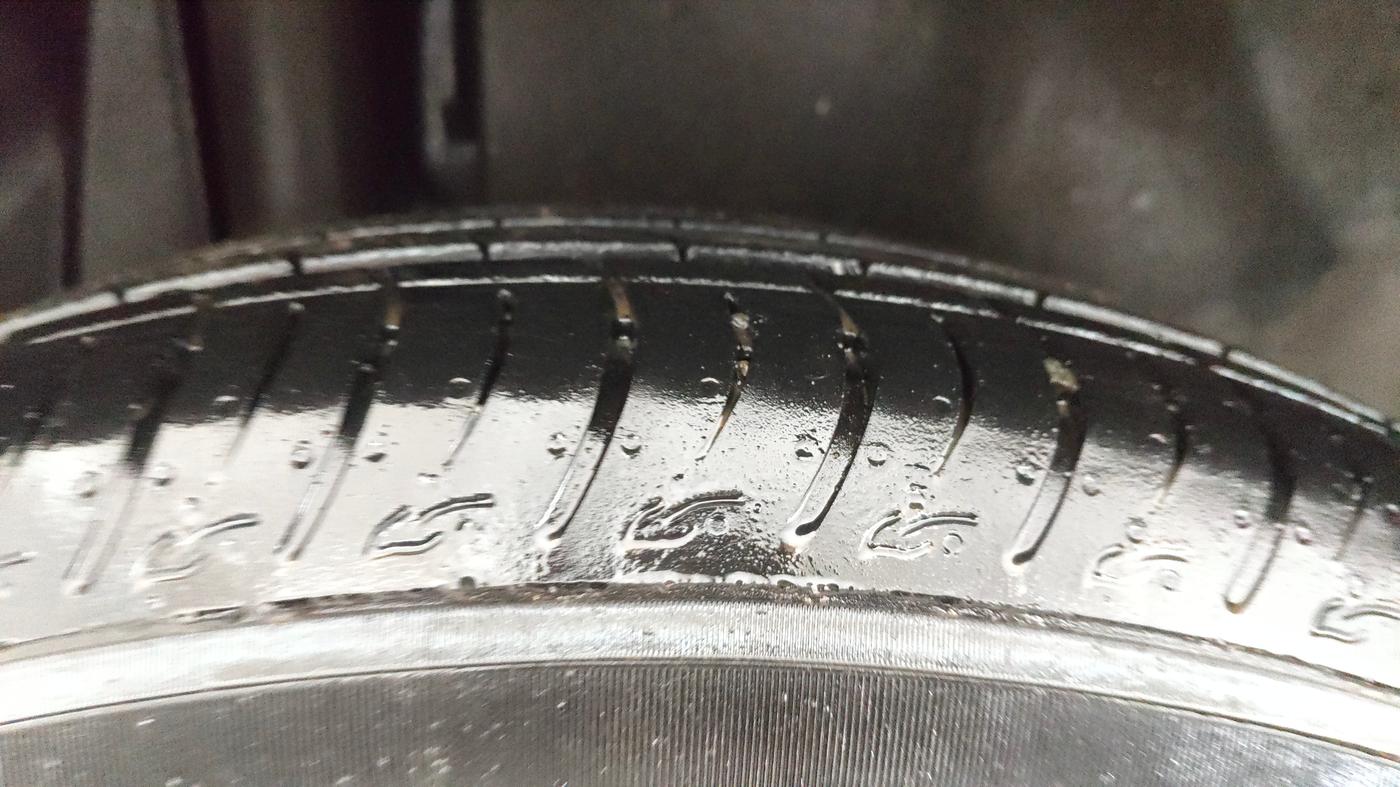 2023 Maruti BREZZA VXI, Petrol, Manual, 24,113 km, Right Rear Tyre Tread