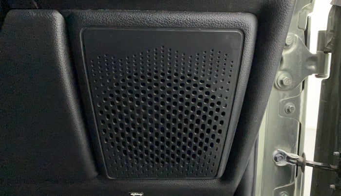 2022 Mahindra Thar LX HT PETROL 4WD MT, Petrol, Manual, 8,027 km, Speaker