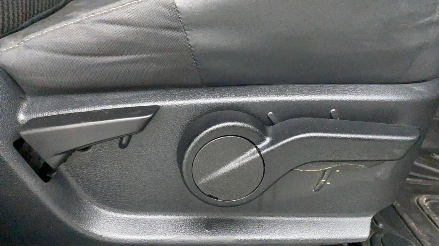 2022 Mahindra Thar LX HT PETROL 4WD MT, Petrol, Manual, 8,027 km, Driver Side Adjustment Panel