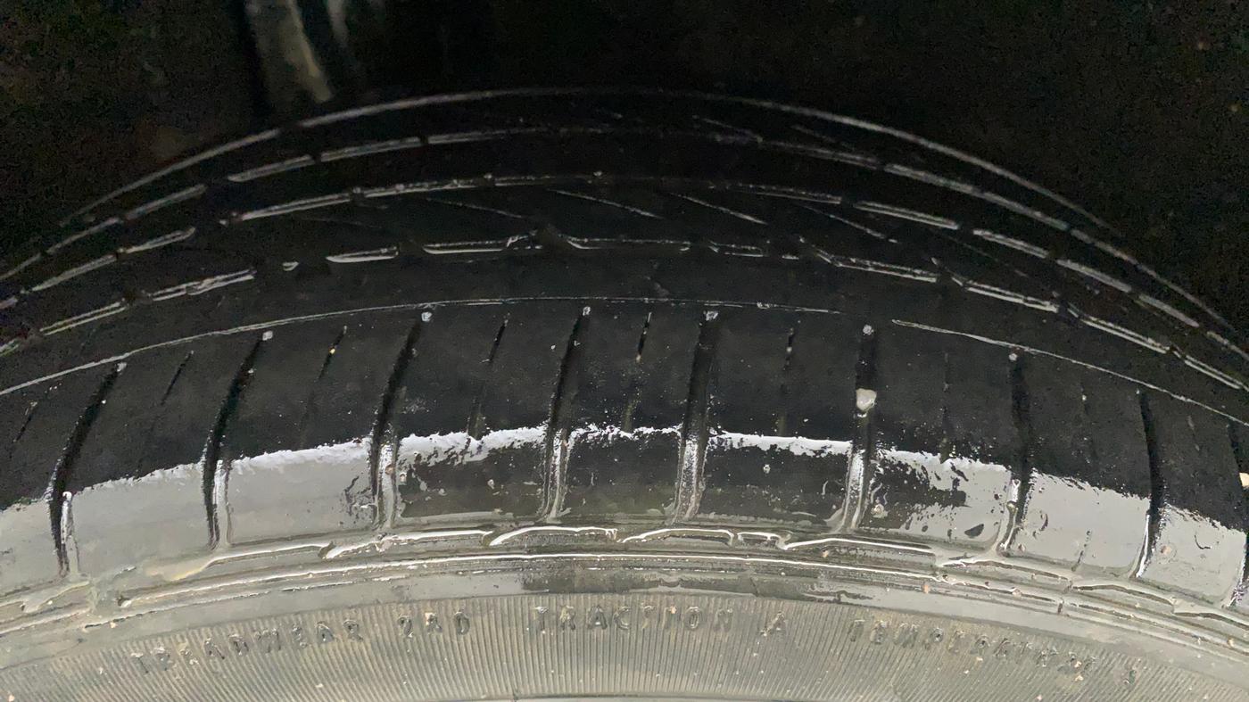2019 Maruti Baleno ZETA PETROL 1.2, Petrol, Manual, 30,890 km, Right Rear Tyre Tread