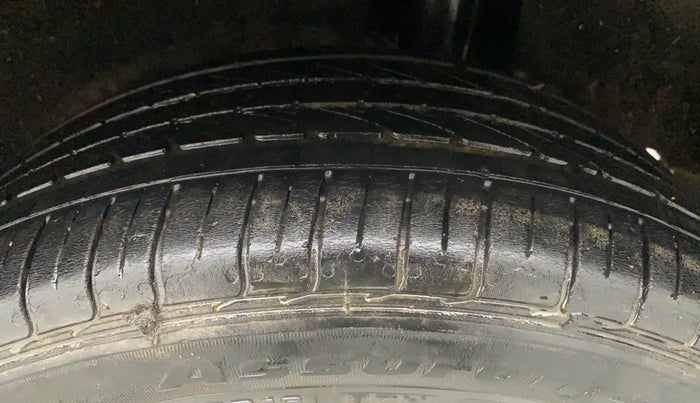 2019 Maruti Baleno ZETA PETROL 1.2, Petrol, Manual, 30,890 km, Left Rear Tyre Tread