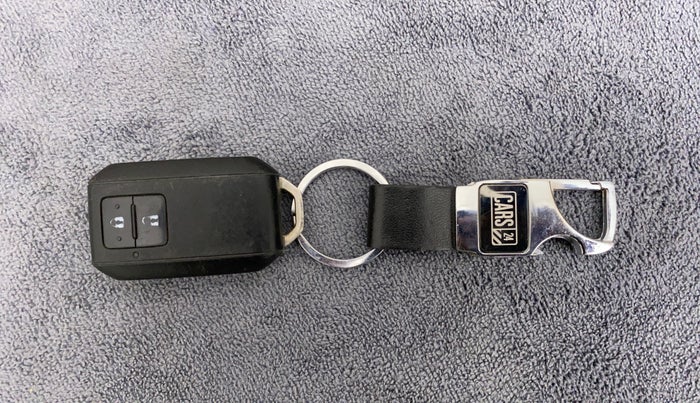 2019 Maruti Baleno ZETA PETROL 1.2, Petrol, Manual, 30,890 km, Key Close Up